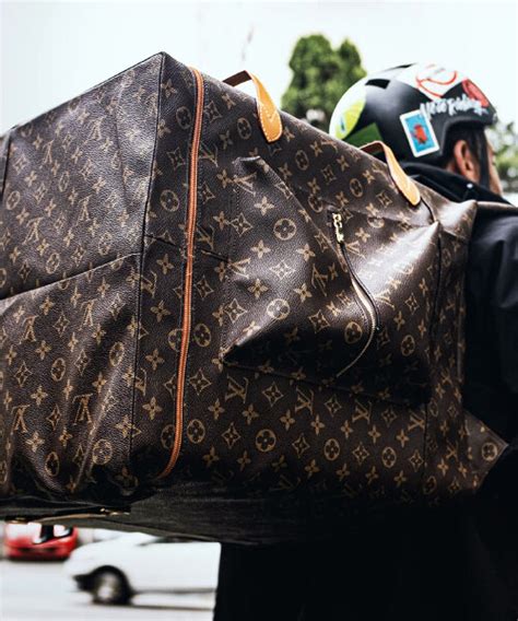 Louis Vuitton scheduled delivery